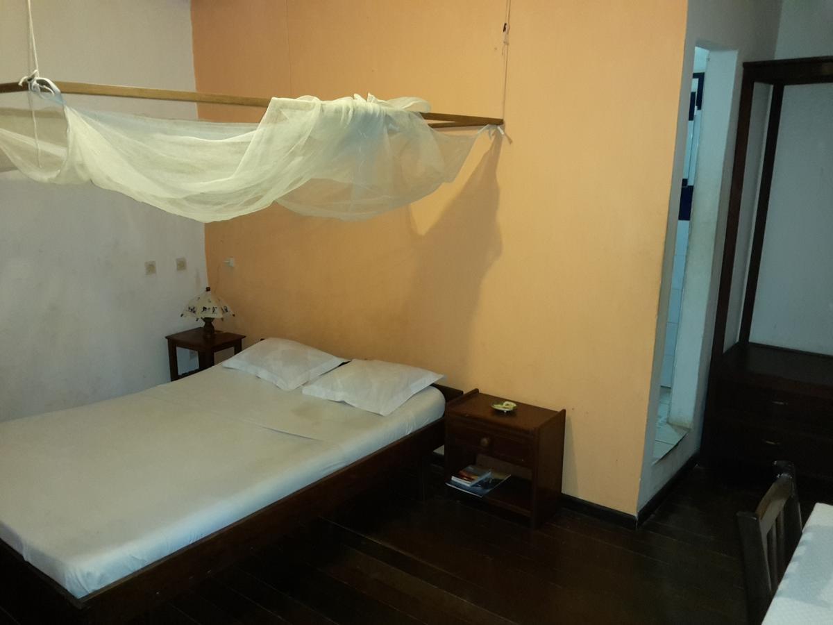 Hotel Valiha Antsiranana Buitenkant foto